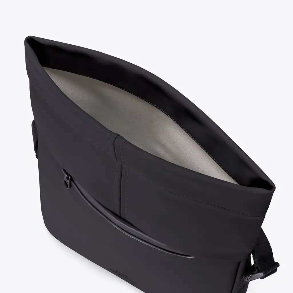 Jarven Shoulder Bag