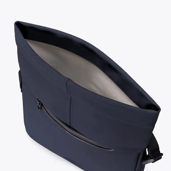 Jarven Shoulder Bag