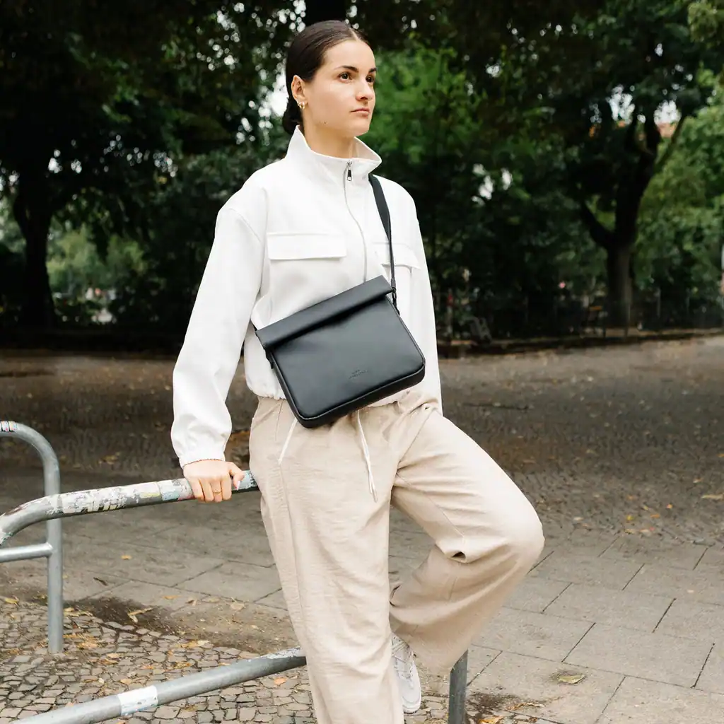 Jarven Shoulder Bag