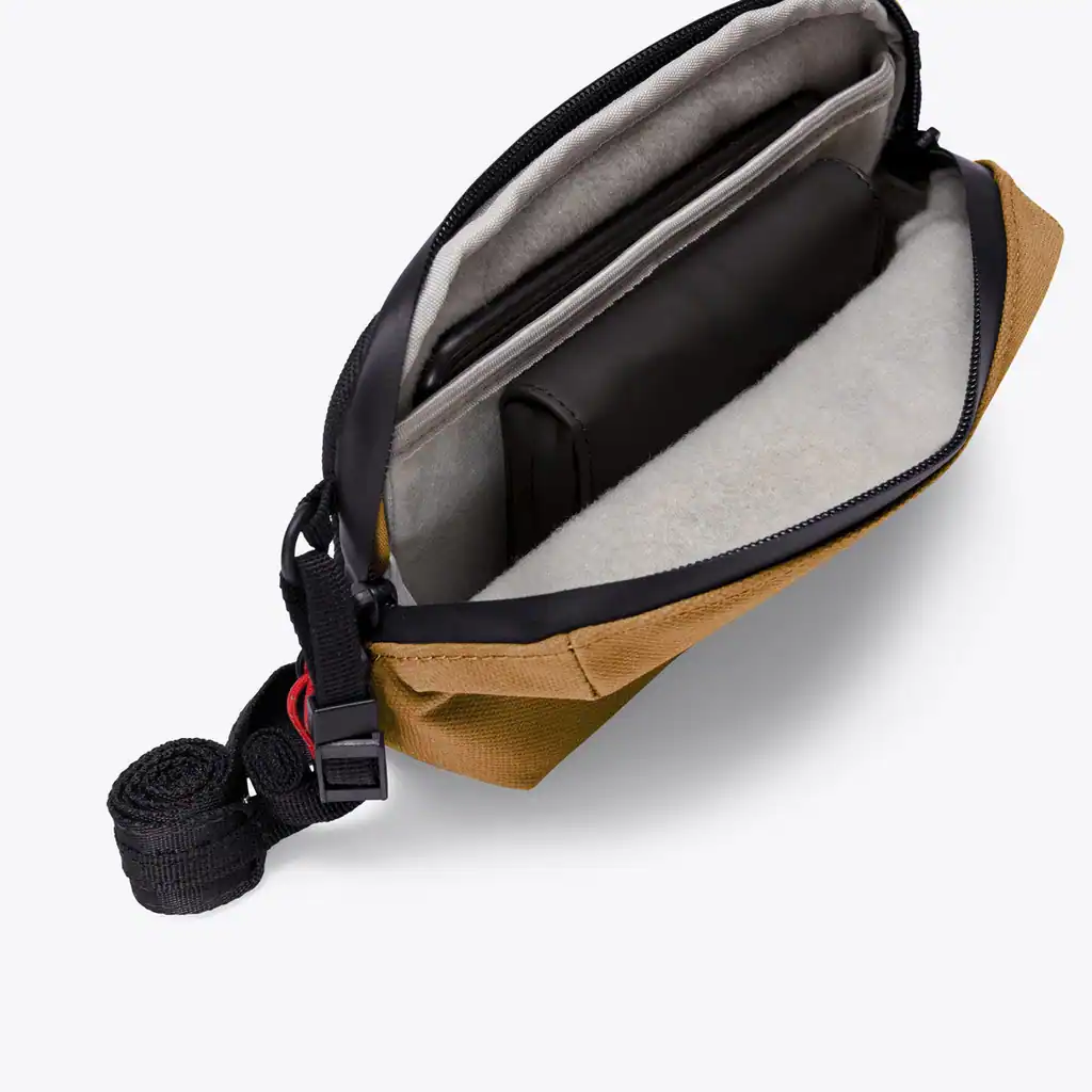 Ando Crossbody Bag